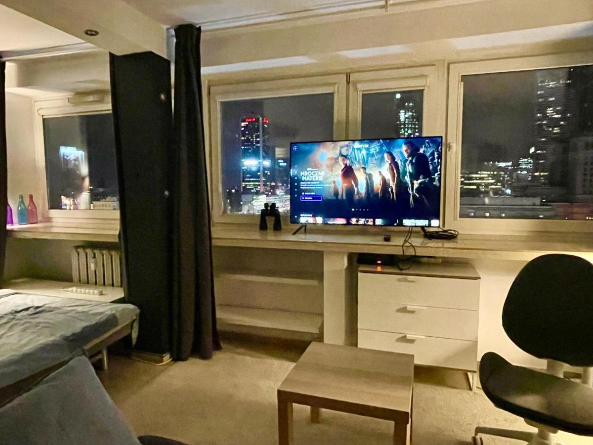 Sawa Apartment 2Xmetro Wifi 500 Mbs 50'Tv Netflix Hbo Appletv+ Варшава Экстерьер фото